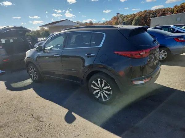 KNDPNCAC3J7398386 2018 KIA SPORTAGE - Image 2