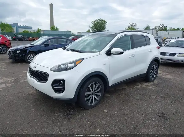 KNDPNCAC3J7399649 2018 KIA SPORTAGE - Image 2