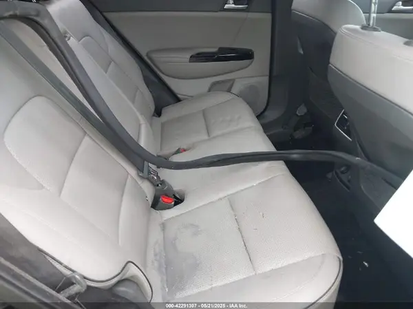 KNDPNCAC3J7422024 2018 KIA SPORTAGE - Image 8