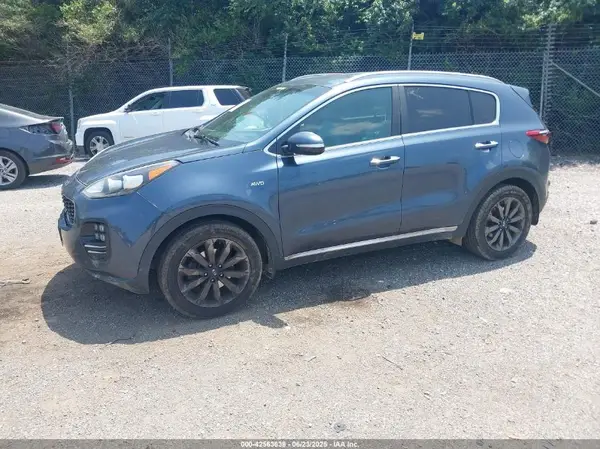 KNDPNCAC3J7425182 2018 KIA SPORTAGE - Image 2
