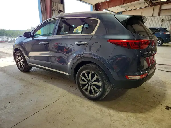 KNDPNCAC3J7475001 2018 KIA SPORTAGE - Image 2