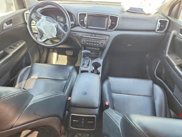 KNDPNCAC4H7053698 2017 KIA SPORTAGE - Image 8