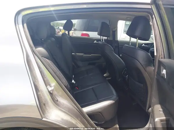 KNDPNCAC4H7059355 2017 KIA SPORTAGE - Image 8