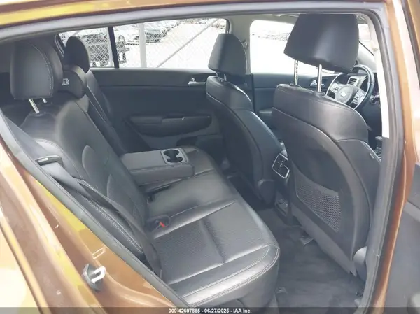 KNDPNCAC4H7204569 2017 KIA SPORTAGE - Image 8