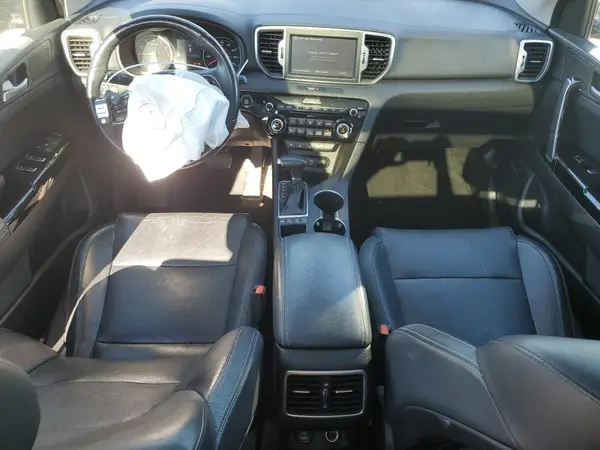 KNDPNCAC4J7303494 2018 KIA SPORTAGE - Image 8