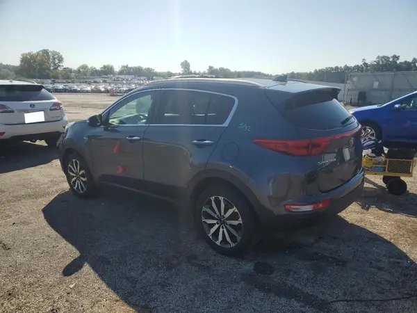KNDPNCAC4J7329769 2018 KIA SPORTAGE - Image 2