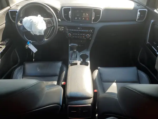 KNDPNCAC4J7329769 2018 KIA SPORTAGE - Image 8