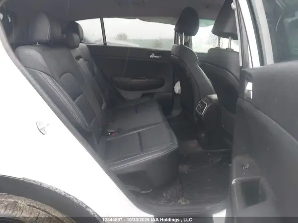 KNDPNCAC4J7374730 2018 KIA SPORTAGE - Image 8