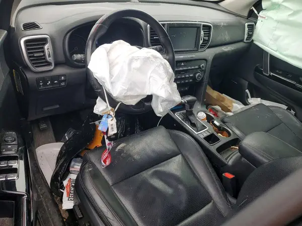 KNDPNCAC4J7389230 2018 KIA SPORTAGE - Image 8