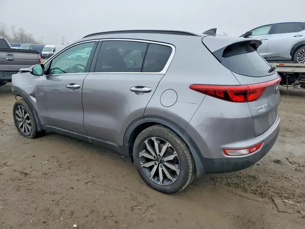 KNDPNCAC4J7400226 2018 KIA SPORTAGE - Image 2