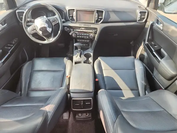 KNDPNCAC4J7404972 2018 KIA SPORTAGE - Image 8