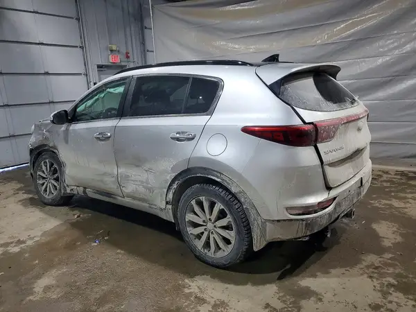 KNDPNCAC4J7427829 2018 KIA SPORTAGE - Image 2