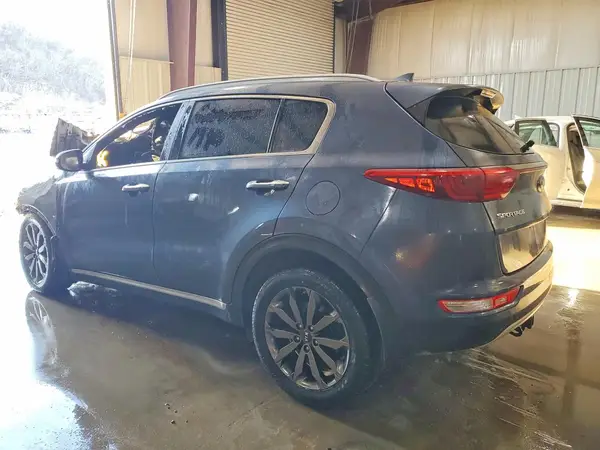 KNDPNCAC4J7441990 2018 KIA SPORTAGE - Image 2
