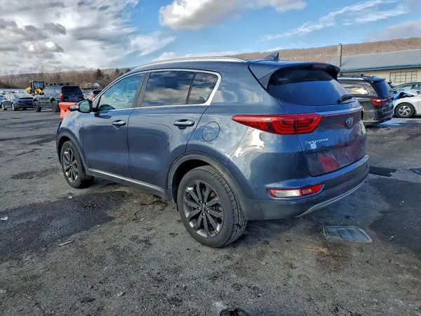 KNDPNCAC4J7442136 2018 KIA SPORTAGE - Image 2