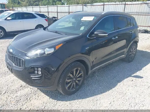 KNDPNCAC4J7451385 2018 KIA SPORTAGE - Image 2