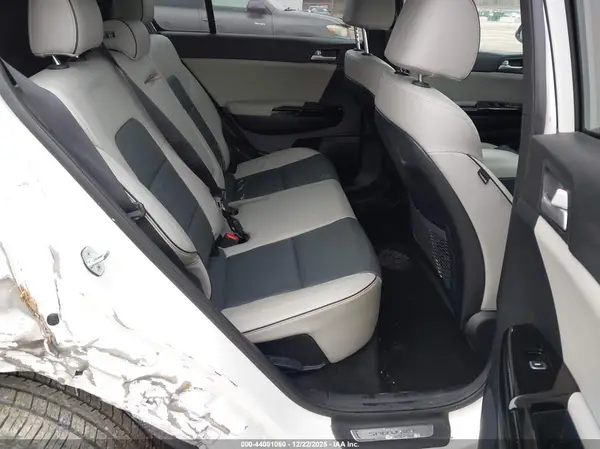 KNDPNCAC4J7462712 2018 KIA SPORTAGE - Image 8