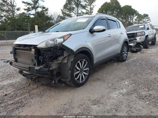 KNDPNCAC4J7463990 2018 KIA SPORTAGE - Image 2