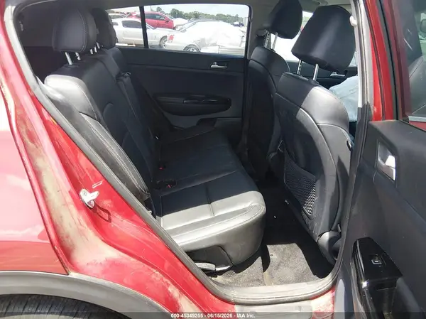 KNDPNCAC4J7465335 2018 KIA SPORTAGE - Image 8