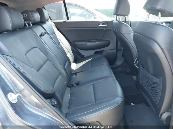 KNDPNCAC4J7483236 2018 KIA SPORTAGE - Image 8