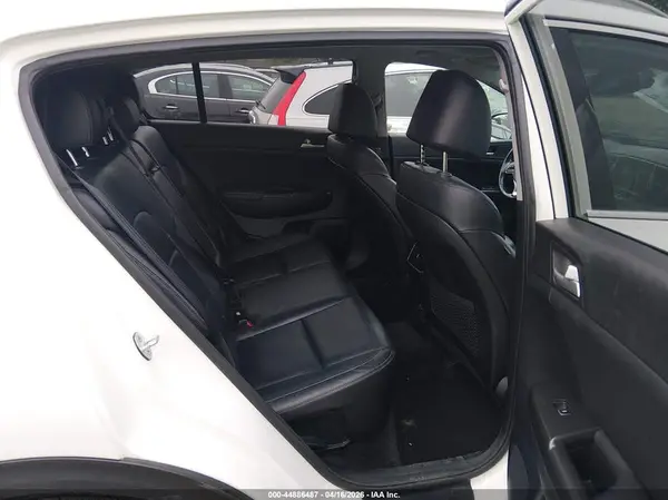 KNDPNCAC5H7106196 2017 KIA SPORTAGE - Image 8