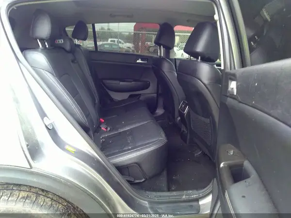 KNDPNCAC5H7135598 2017 KIA SPORTAGE - Image 8