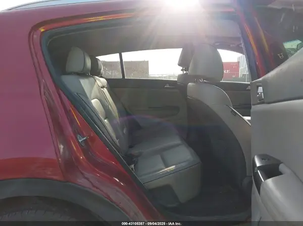 KNDPNCAC5H7158265 2017 KIA SPORTAGE - Image 8