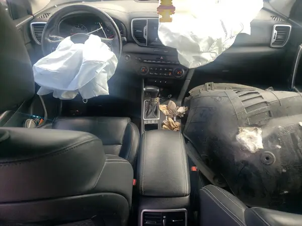 KNDPNCAC5H7185272 2017 KIA SPORTAGE - Image 8