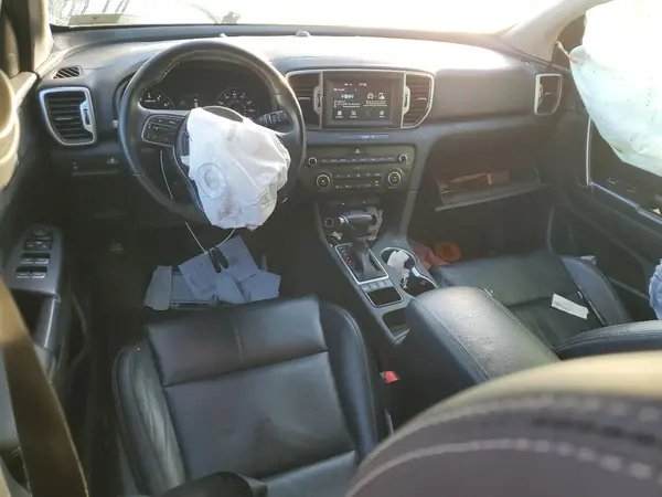 KNDPNCAC5H7246197 2017 KIA SPORTAGE - Image 8