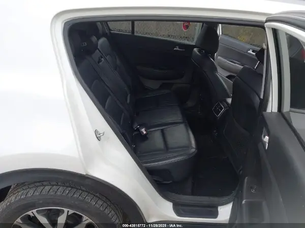 KNDPNCAC5H7261668 2017 KIA SPORTAGE - Image 8