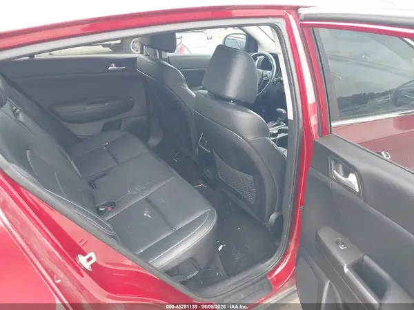 KNDPNCAC5H7263050 2017 KIA SPORTAGE - Image 8