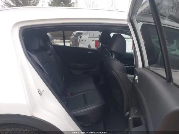 KNDPNCAC5H7268913 2017 KIA SPORTAGE - Image 8