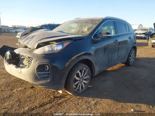 KNDPNCAC5J7313998 2018 KIA SPORTAGE - Image 2