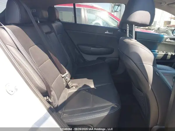 KNDPNCAC5J7376521 2018 KIA SPORTAGE - Image 8