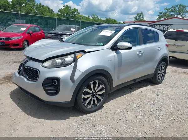 KNDPNCAC5J7384747 2018 KIA SPORTAGE - Image 2