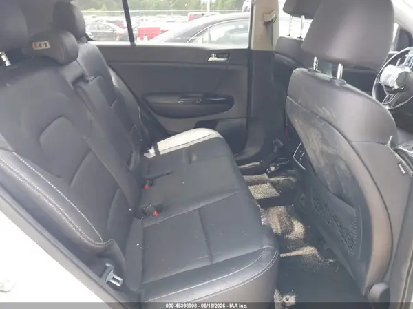 KNDPNCAC5J7384747 2018 KIA SPORTAGE - Image 8