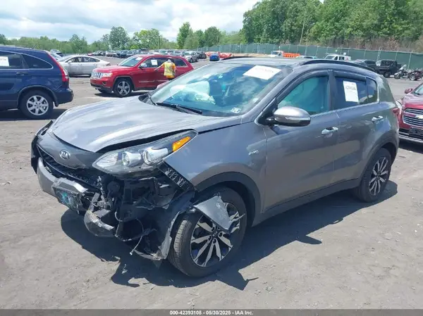 KNDPNCAC5J7407492 2018 KIA SPORTAGE - Image 2