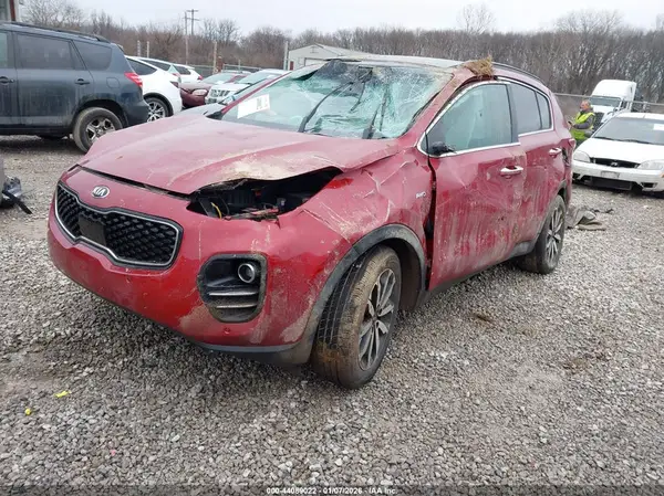 KNDPNCAC5J7427855 2018 KIA SPORTAGE - Image 2