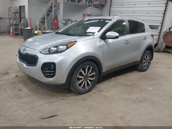 KNDPNCAC5J7434451 2018 KIA SPORTAGE - Image 2