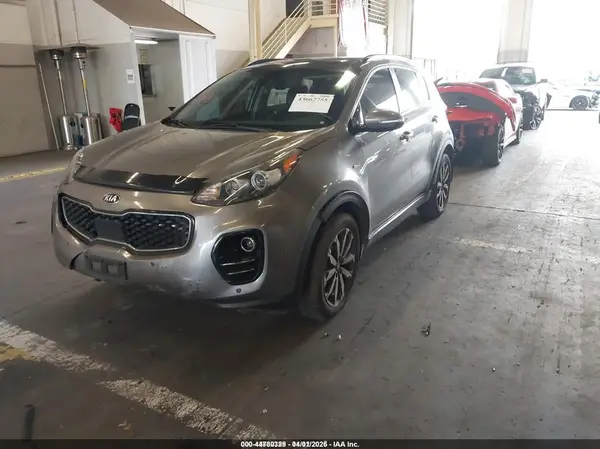 KNDPNCAC5J7435132 2018 KIA SPORTAGE - Image 2