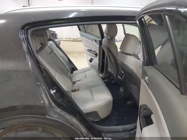 KNDPNCAC5J7436135 2018 KIA SPORTAGE - Image 8