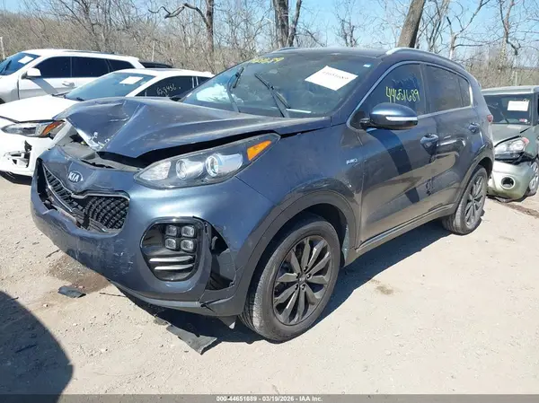 KNDPNCAC5J7452433 2018 KIA SPORTAGE - Image 2
