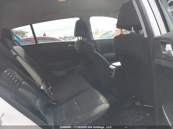 KNDPNCAC6H7093507 2017 KIA SPORTAGE - Image 8
