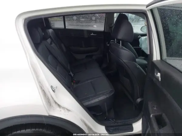 KNDPNCAC6H7254163 2017 KIA SPORTAGE - Image 8