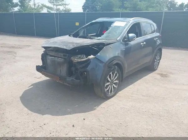 KNDPNCAC6J7329658 2018 KIA SPORTAGE - Image 2