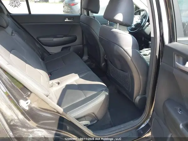 KNDPNCAC6J7337906 2018 KIA SPORTAGE - Image 8