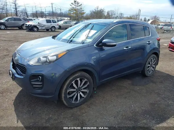 KNDPNCAC6J7385888 2018 KIA SPORTAGE - Image 2