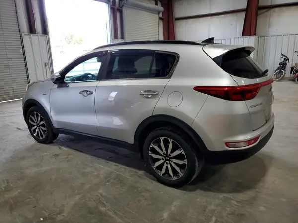 KNDPNCAC6J7422535 2018 KIA SPORTAGE - Image 2
