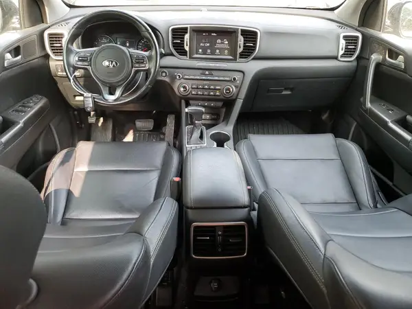 KNDPNCAC6J7438010 2018 KIA SPORTAGE - Image 8