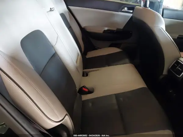 KNDPNCAC6J7452702 2018 KIA SPORTAGE - Image 8