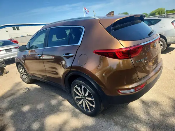 KNDPNCAC6J7456197 2018 KIA SPORTAGE - Image 2